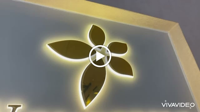 Mặt tiền Wonderful Spa Quận 7 nhìn từ ngoài đường.